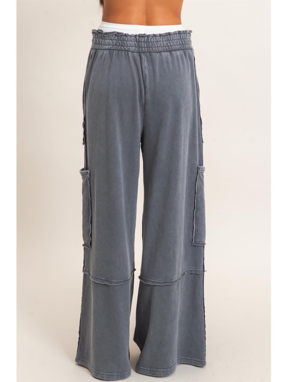 CloudDwellers Mineral Washed Cotton Blend Wide Leg Cargo Sweatpants Dark Grey - Picture 4 of 7